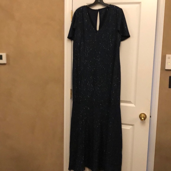 St john gown - Picture 3 of 7